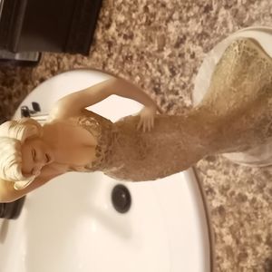 Rare Marilyn Monroe statue
